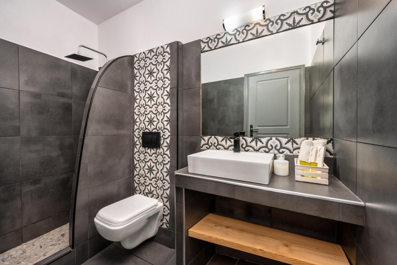 Plastiras Rooms Фіра Екстер'єр фото